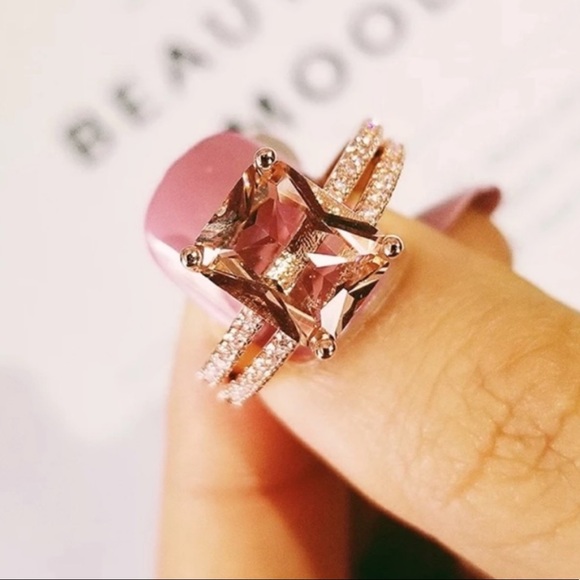 NEW💍18K ROSE GOLD MORGANITE SET RING, CUTE RING, SHINY RING. - Picture 2 of 5